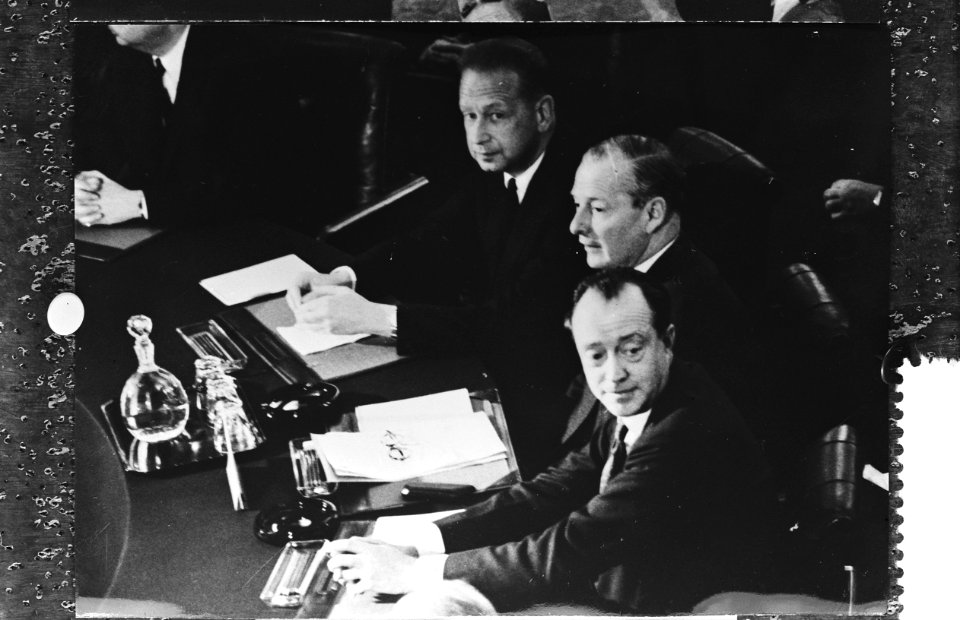 Conferentie van de ministers der grote vier in Geneve. Engelse delegatie, v.l.n., Bestanddeelnr 910-3662