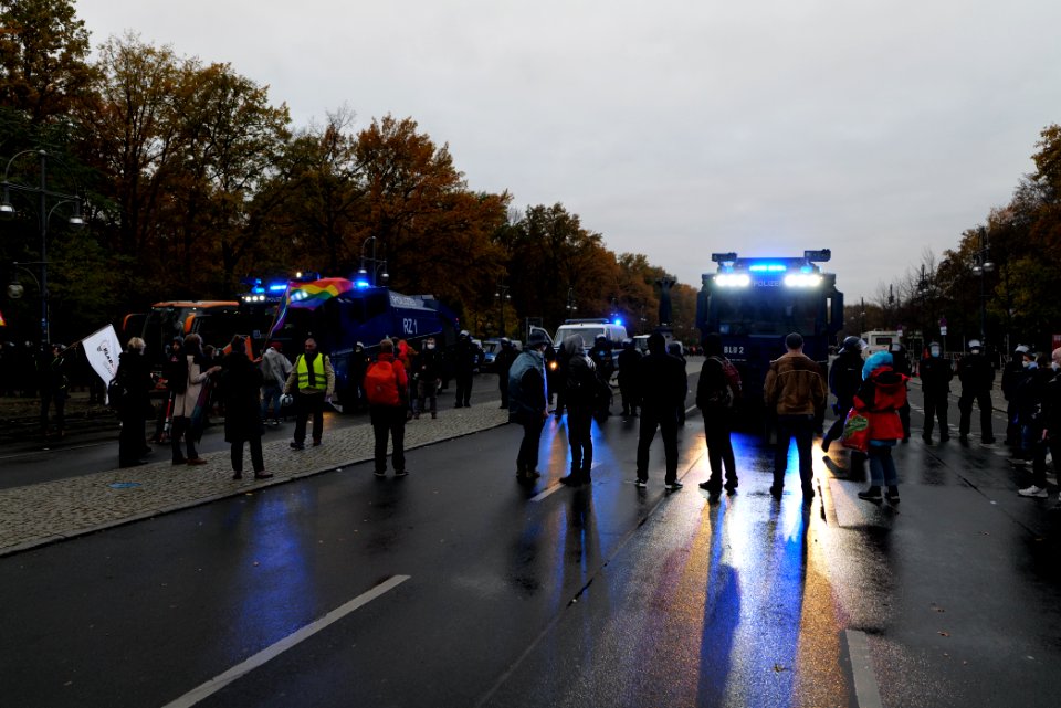 Conspiracist demonstration Berlin 2020-11-18 323