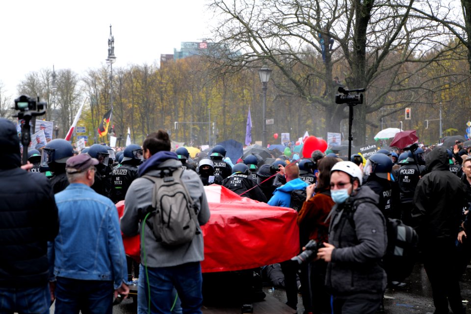 Conspiracist demonstration Berlin 2020-11-18 159
