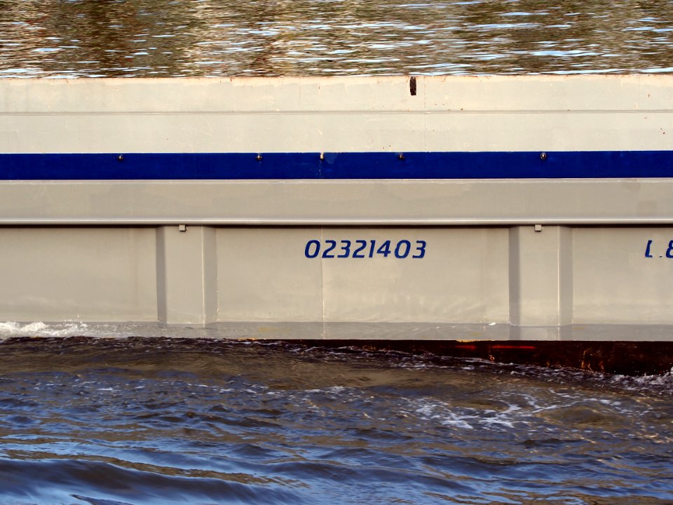 Confiance, ENI 02321403, Amsterdam-Rijn kanaal, pic2