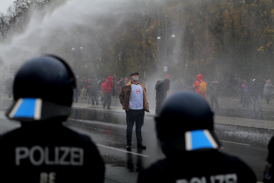 Conspiracist demonstration Berlin 2020-11-18 305