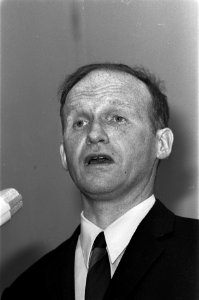 Congres Tijd voor Partijvernieuwing in Krasnapolsky, nummer 3, 4 en 5 ex Premier, Bestanddeelnr 926-1983