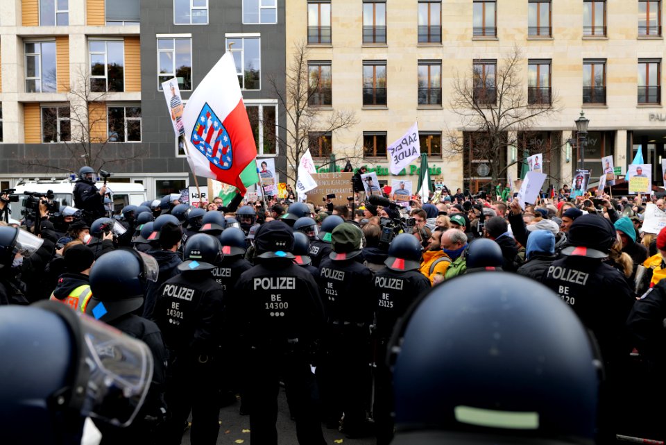 Conspiracist demonstration Berlin 2020-11-18 59