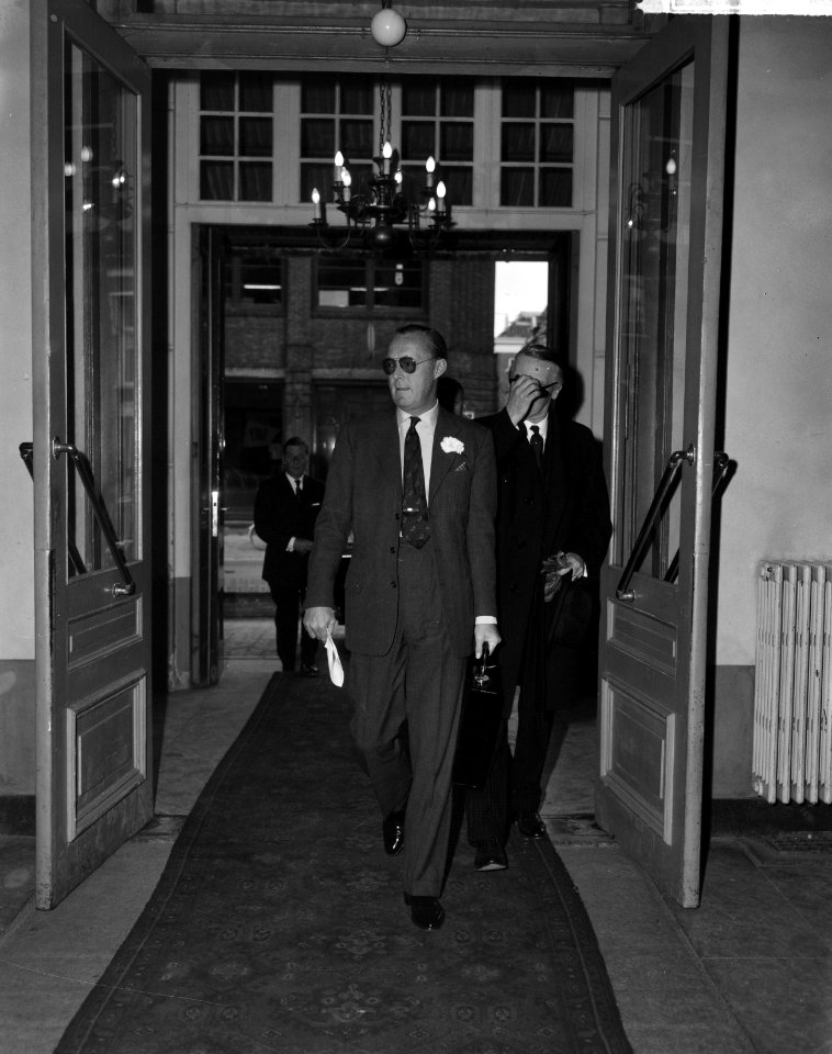Congres randgebieden in Leeuwarden begonnen Prins Bernhard, Bestanddeelnr 915-1800