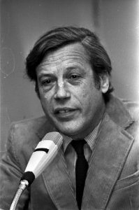 Congres Tijd voor Partijvernieuwing in Krasnapolsky, nummer 8, 9 en 10 W. L. Bru, Bestanddeelnr 926-1985