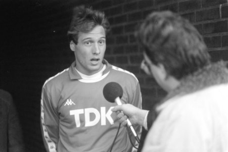 Conflict bij Ajax na ontslag Johan Cruijff als technisch directeur Johnny van t, Bestanddeelnr 934-1633