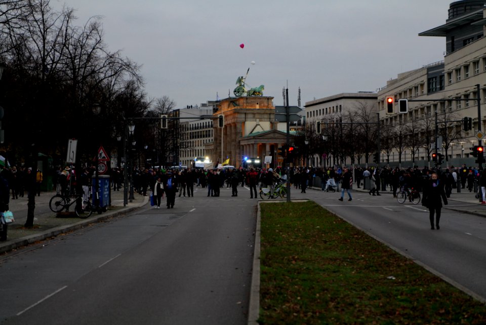 Conspiracist demonstration Berlin 2020-11-18 329