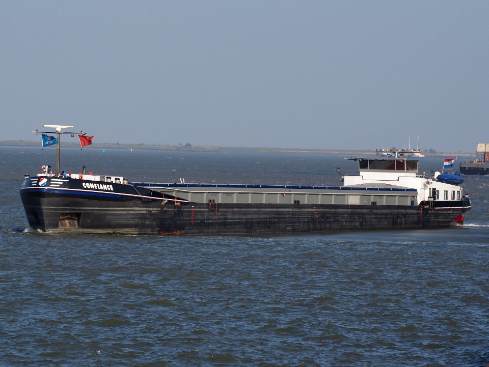 Confiance - ENI 02321403, Berendrechtsluis, Port of Antwerp pic1