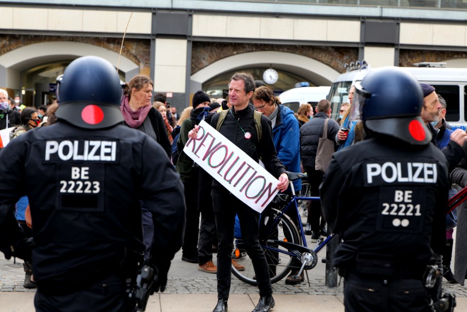 Conspiracist protest Berlin 2021-03-28 45
