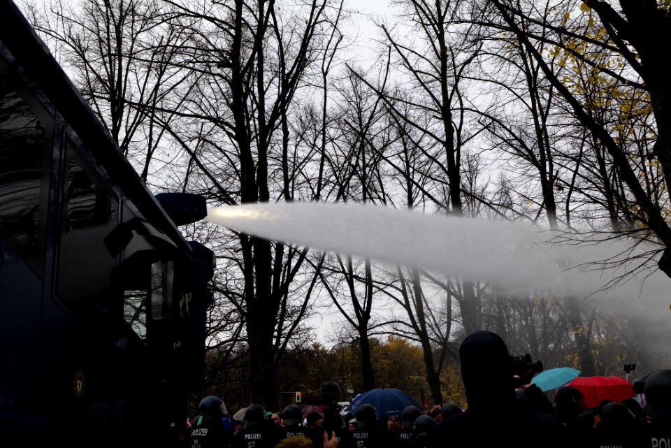Conspiracist demonstration Berlin 2020-11-18 177