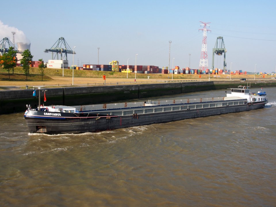 Confiance - ENI 02321403, Berendrechtsluis, Port of Antwerp pic4