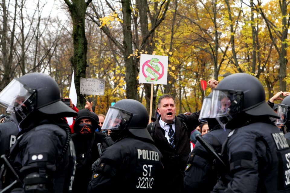 Conspiracist demonstration Berlin 2020-11-18 164