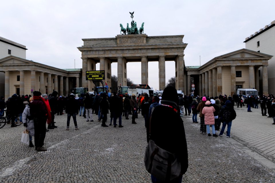 Conspiracist protest Berlin 2021-02-06 04