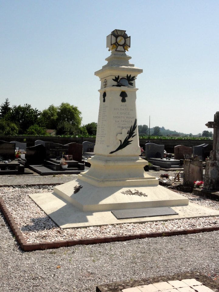 Congé-sur-Orne (Sarthe) monument aux morts