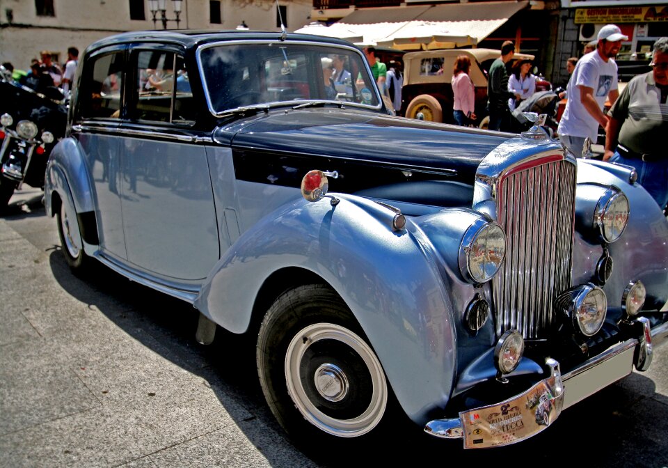 Auto show vintage retro