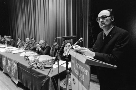 Congres ARP in Hoogeveen Aantjes tijdens toespraak, Bestanddeelnr 928-3221