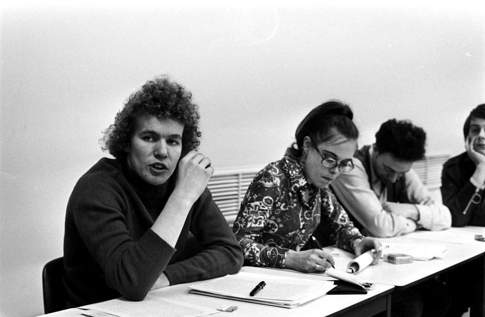 Congres ASVA te Amsterdam over nieuwe opzet van ASVA. Links Gerrit Salemink en W, Bestanddeelnr 923-3447