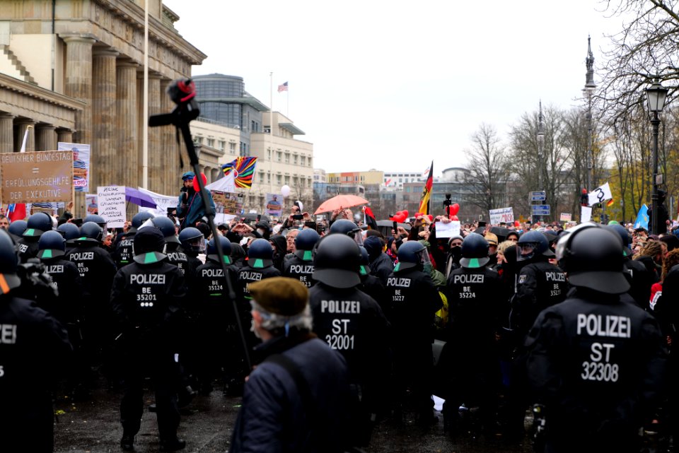 Conspiracist demonstration Berlin 2020-11-18 157