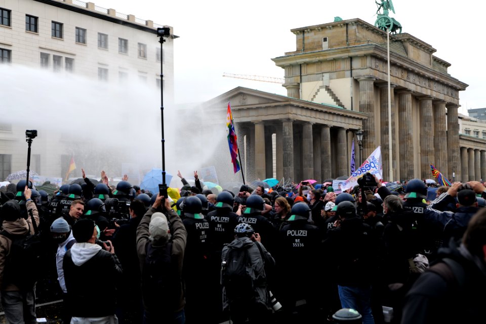 Conspiracist demonstration Berlin 2020-11-18 219