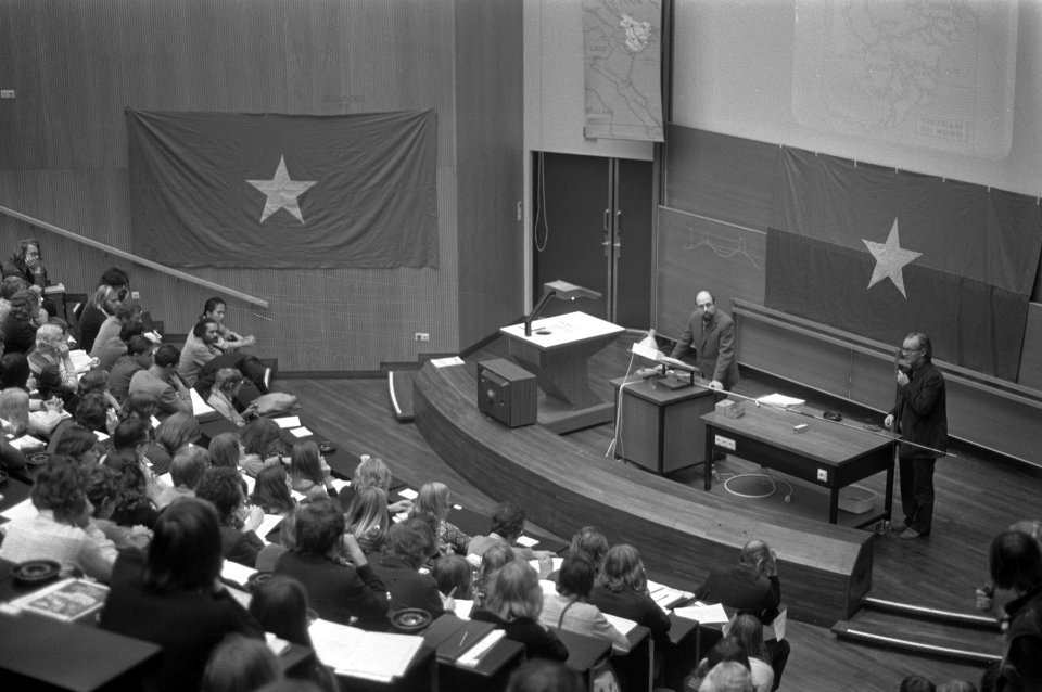 Congres over milieumoord in Vietnam in Nijmegen, overzicht congres, Bestanddeelnr 925-9637