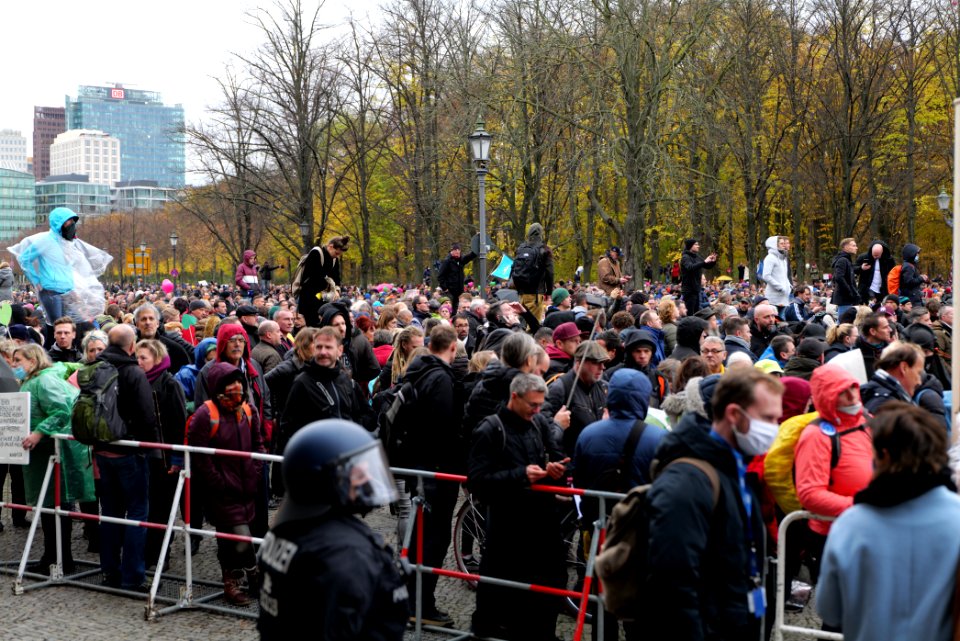 Conspiracist demonstration Berlin 2020-11-18 270