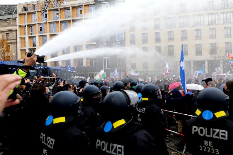 Conspiracist demonstration Berlin 2020-11-18 92