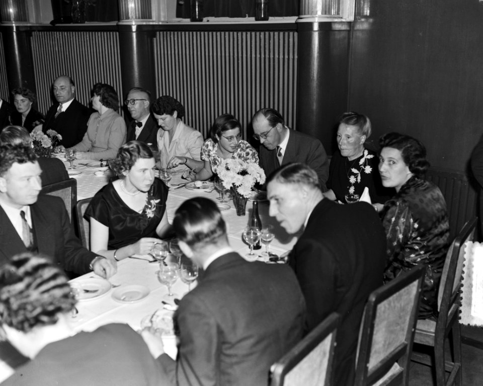 Congres Personenvervoer te Amsterdam, Bestanddeelnr 904-8282