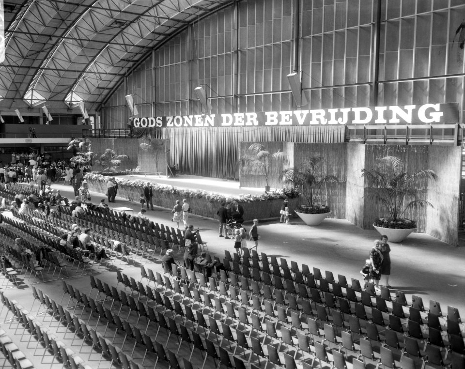 Congres Jehova-getuigen, overzicht Congreszaal, Bestanddeelnr 919-4569