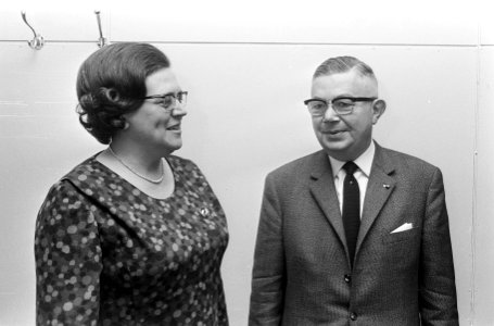 Congres over Gezinsverzorging te Utrecht mw. M. van der Wall-Duyvendak, burgem…, Bestanddeelnr 920-8159
