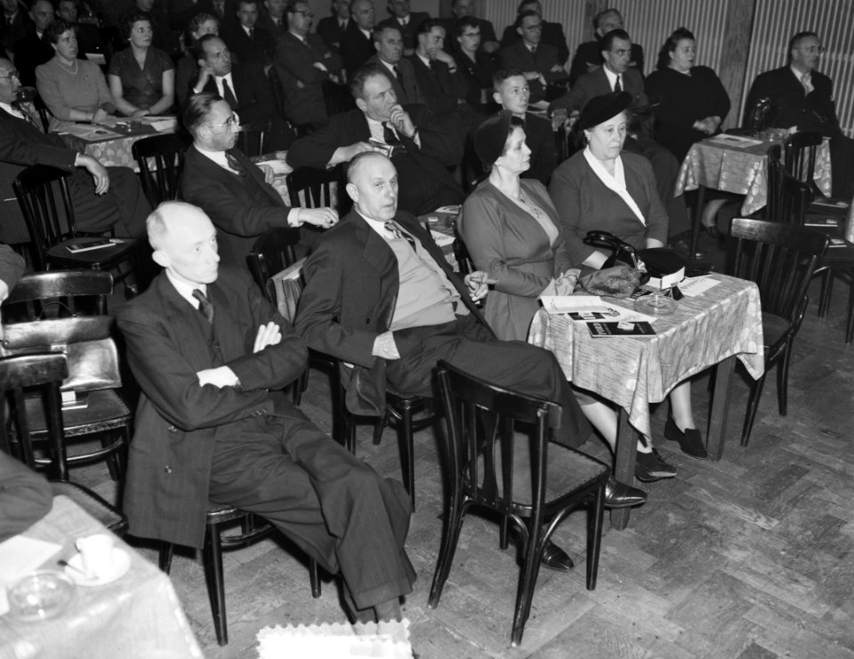 Congres Personenvervoer te Amsterdam, Bestanddeelnr 904-8270