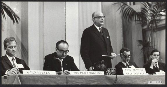 Congres Christen-Radicalen te Scheveningen. P.C.W. Bogaers, W. de Gaay Fortman e, Bestanddeelnr 090-0653