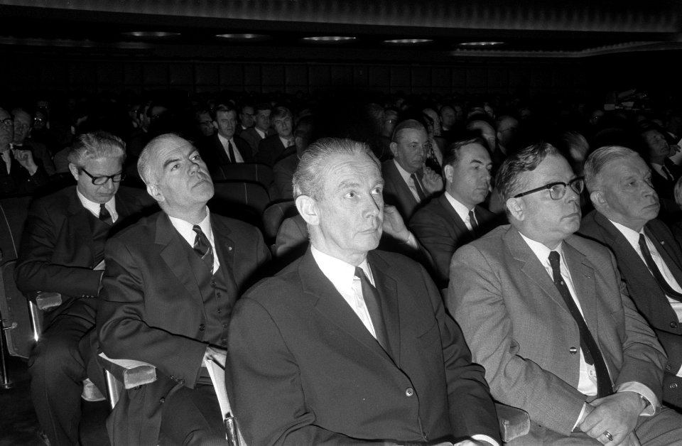 Congres van Nederlandse Wegen Congres , Utrecht, overzicht zaal, Bestanddeelnr 925-2206