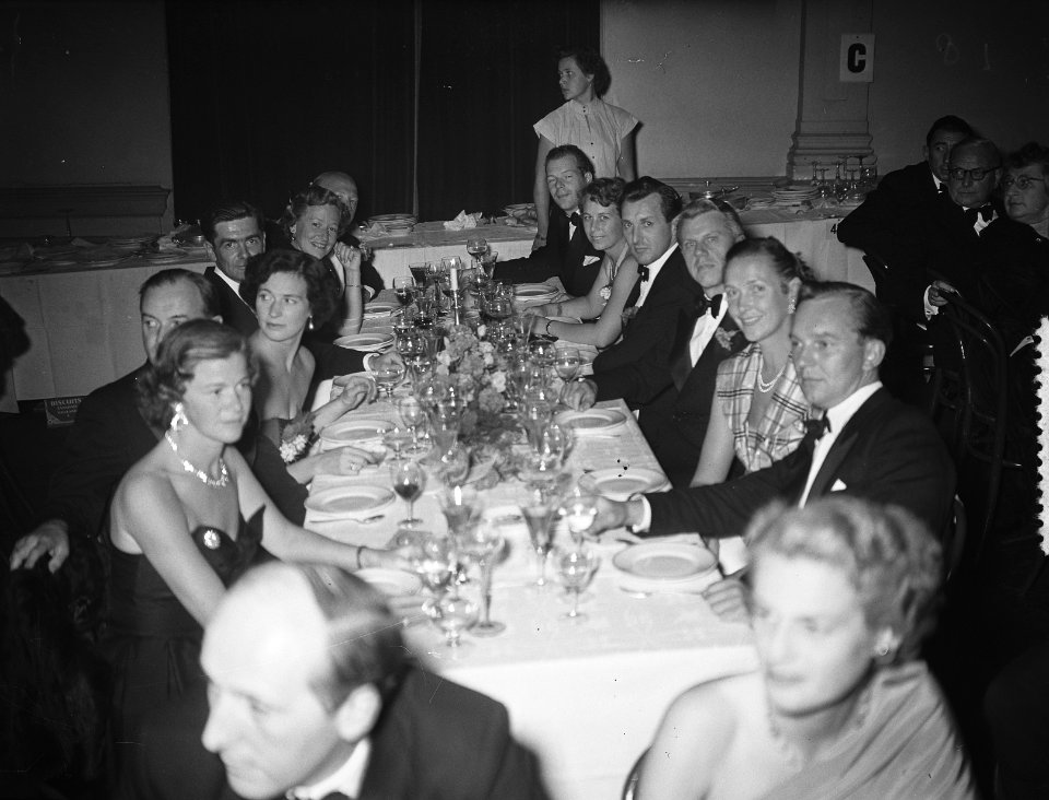 Congres zee assuradeuren Den Haag , hoofdtafel, Bestanddeelnr 906-7165