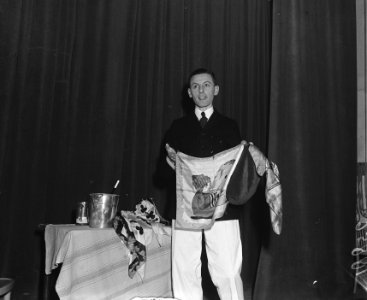 Congres van goochelaars in Bellevue te Amsterdam, Bestanddeelnr 902-5881