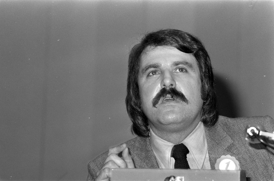Congres PvdA in Den Haag , Van der Louw aan het woord (kop), Bestanddeelnr 925-9302