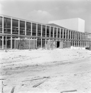 Congresgebouw nadert voltooiing naast RAI gebouw, Bestanddeelnr 916-3009