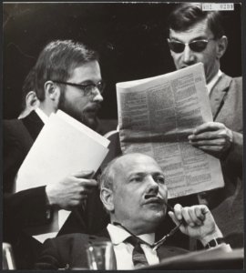Congressen, politieke partijen, Doel Hans V, Vermeer A, Bestanddeelnr 092-0299