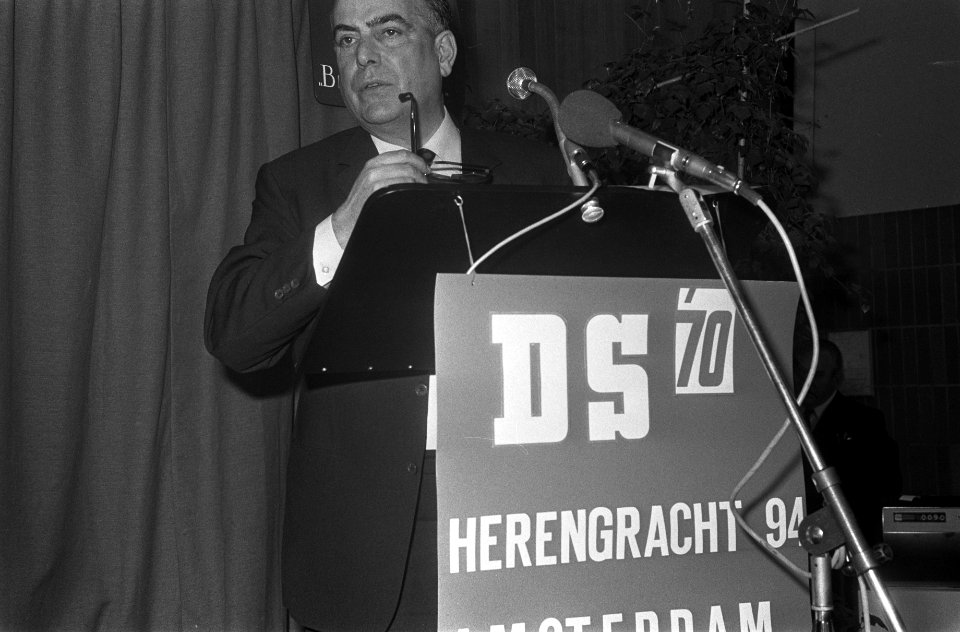 Congres DS70 in Den Bosch , Berger spreekt (kop), Bestanddeelnr 926-3270