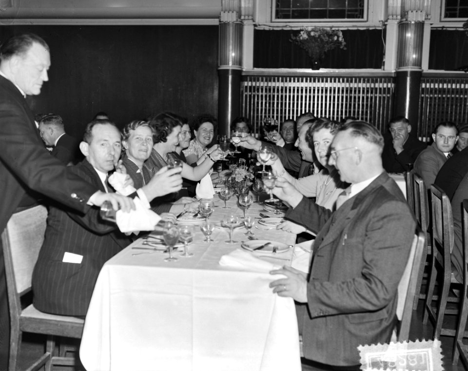 Congres Personenvervoer te Amsterdam, Bestanddeelnr 904-8281