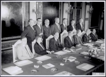 Collectie Fotocollectiie Afdrukken ANEFO Rousel, fotonummer 157-1111, Bestanddeelnr 157-1111
