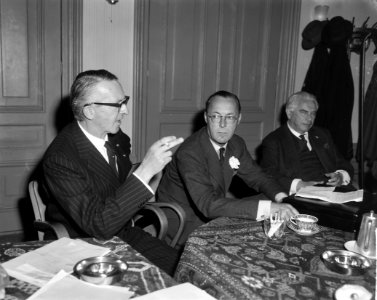 Congres randgebieden in Leeuwarden begonnen, Bestanddeelnr 915-1807