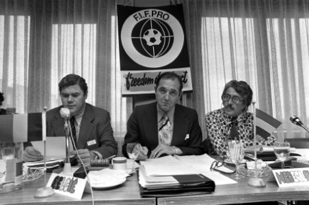 Congres voetbalproforganisaties in Hoofddorp Bestuur Fifpro, Bestanddeelnr 928-1874