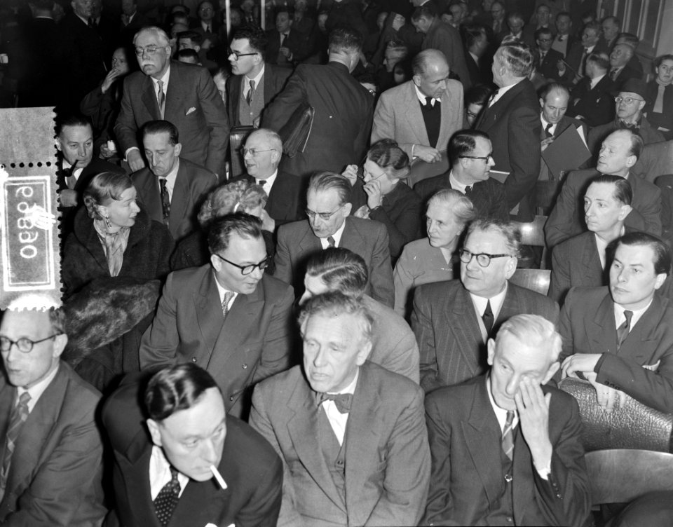 Congres PvdA Leiden, Drees tussen publiek, Bestanddeelnr 906-9890