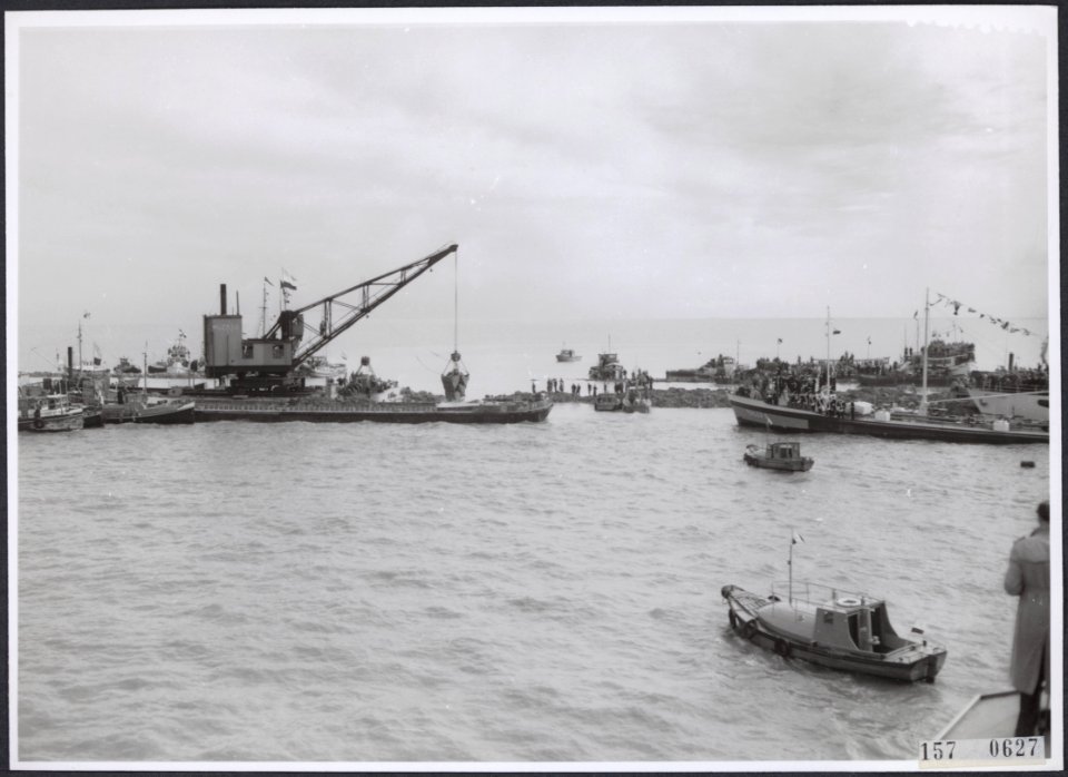 Collectie Fotocollectiie Afdrukken ANEFO Rousel, fotonummer 157-0627, Bestanddeelnr 157-0627