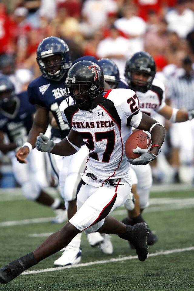 Runner ball carrier sport