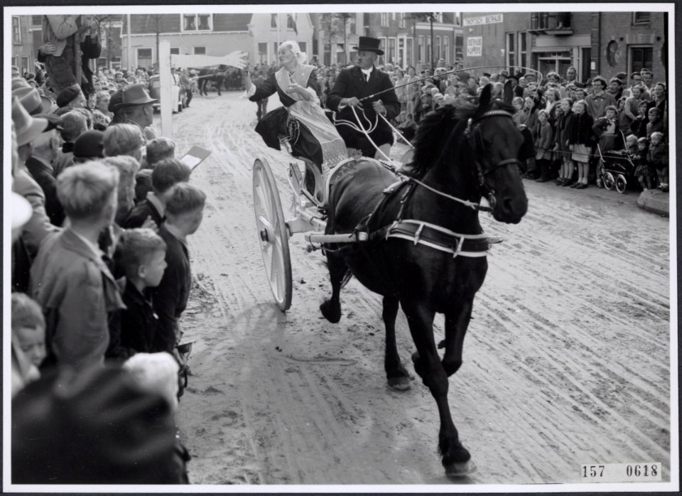Collectie Fotocollectiie Afdrukken ANEFO Rousel, fotonummer 157-0618, Bestanddeelnr 157-0618