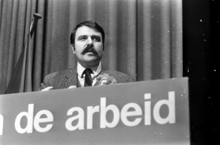 Congres PVDA in RAI. Andre van der Louw, Bestanddeelnr 920-8827