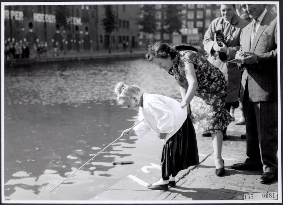 Collectie Fotocollectiie Afdrukken ANEFO Rousel, fotonummer 157-0681, Bestanddeelnr 157-0681