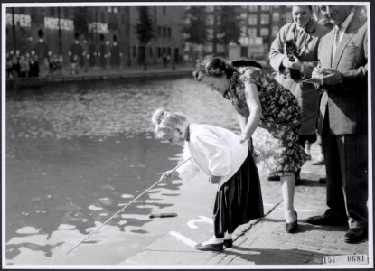 Collectie Fotocollectiie Afdrukken ANEFO Rousel, fotonummer 157-0681, Bestanddeelnr 157-0681