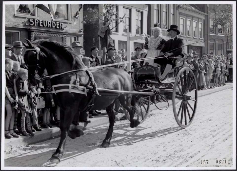 Collectie Fotocollectiie Afdrukken ANEFO Rousel, fotonummer 157-0621, Bestanddeelnr 157-0621